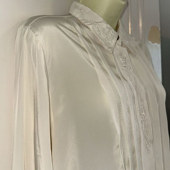 Vintage 80s Yves St. Clair Cream Pleat Front Embroidered Long Sleeve Blouse - Picture 4 of 10